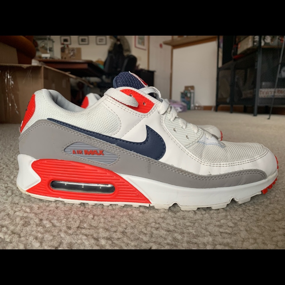 VERY GOOD Condition. Nike air max. Size 13. Man’s sneakers